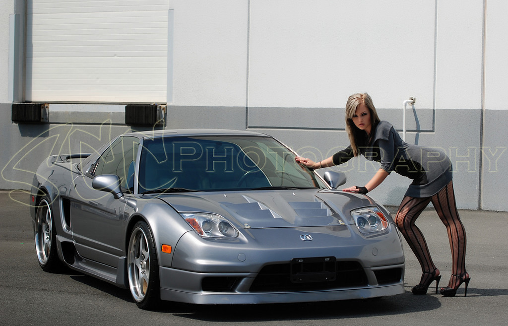 Poze Super Pictorial: Fetele iubesc supercarurile. Fetele iubesc Acura NSX! Super-pictorial-fetele-iubesc-supercarurile-70ec1aae566083929-0-0-0-0-0