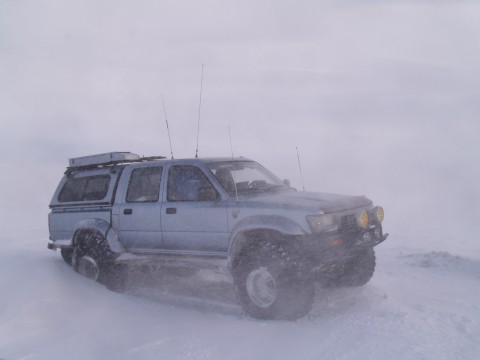  رحلة ومغامرات الثلوج بسيارات الدفع الرباعي offroad  4x4-jeep-tour-095