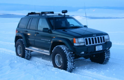  4x4-snow-picture-grand-cherokee