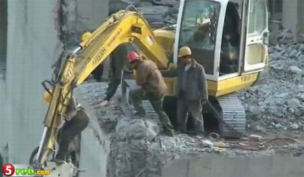 عمال بناء مجانين في الصين 6