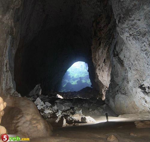 اكبر كهف في العالم في فيتنام Cave02