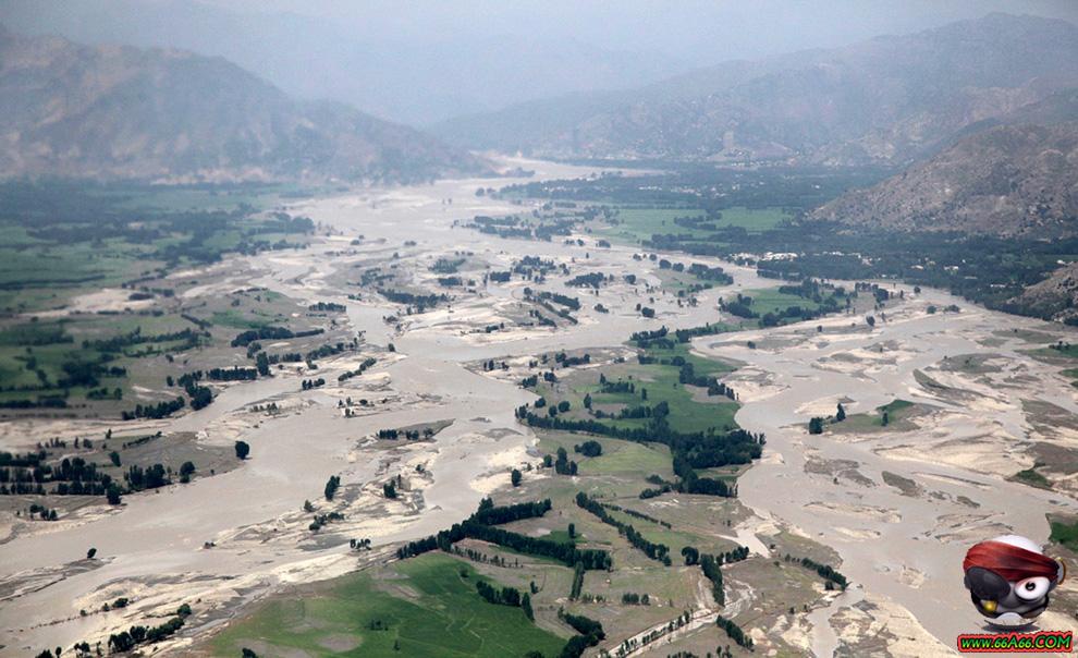 فيضانات باكستان بالصور والفيديو والتقرير عن الكارثة Domain-17c1400a3a