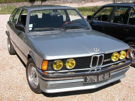 Selon vous, la meilleur série 3 produite par Bmw ? E21_1