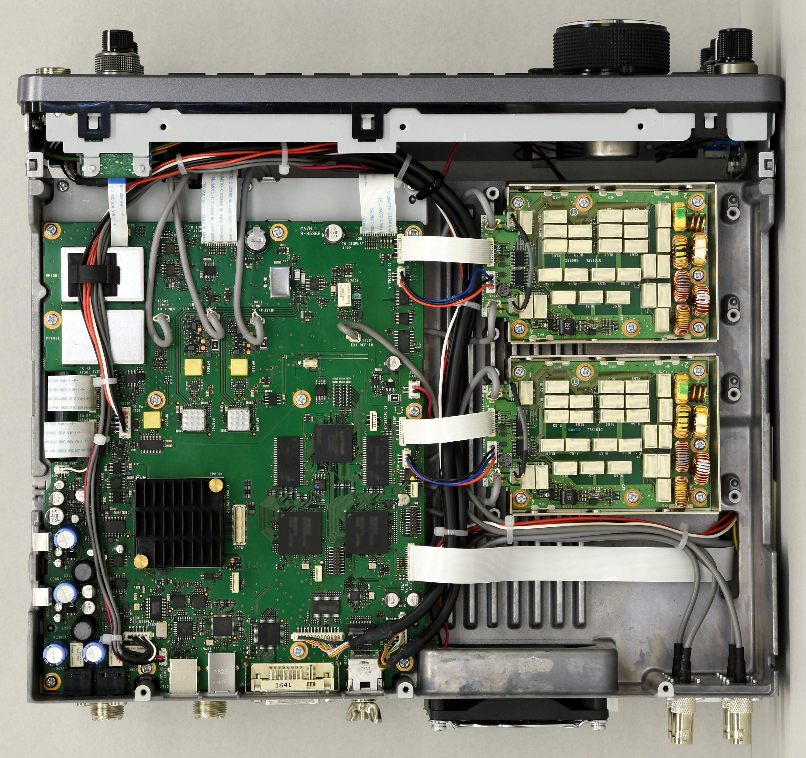 ICOM IC7610 : Basic Manual disponible (Manuel de l'utilisateur) Int_btm_lg