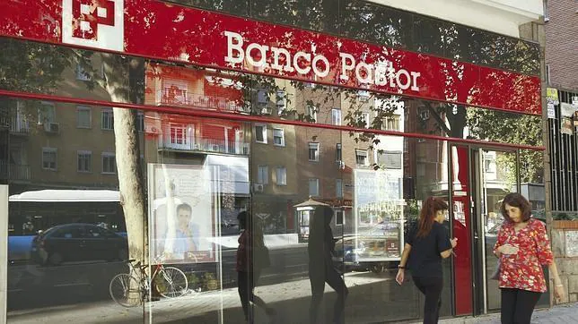 Banco Pastor indemniza con 2,9 millones de euros a varios clientes por la venta irregular de productos de inversión Bancopastor--644x362