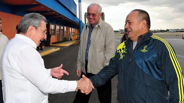 La oposición resalta que Venezuela es un protectorado de Cuba Cabello-castro--644x362