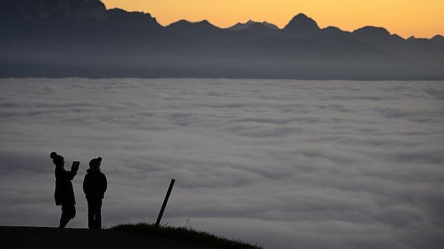 Los suizos votarán si quieren recibir un sueldo de 2.000 euros para toda la vida Ginebra_suiza--644x362