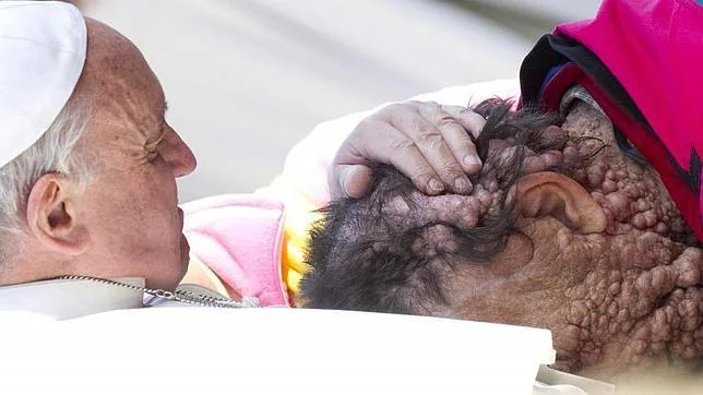 Esto es un papa como dios manda Papa-francisco-debilidad-enfermos--644x362