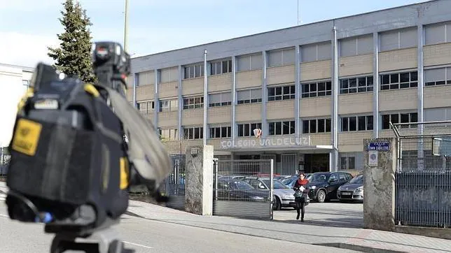 	 El juez envía a la cárcel al profesor del colegio Valdeluz por los  supuestos abusos  Valdeluz-colegio-letrado--644x362