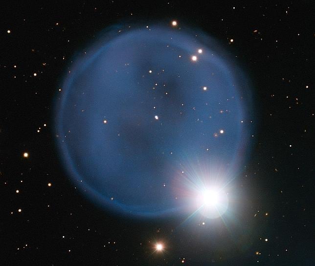 Nebulosa planetaria Abell 33, una burbuja azul situada a 1.500 años luz de la Tierra  Eso1412a--644x544