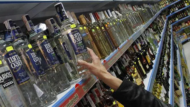 deuda -  Rusia: economía, Estado y capitalismo. Reuters-vodka--644x362