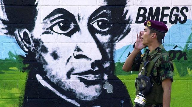 La ofensa mas repugnante del Siglo de Oro  Simon-bolivar-graffiti--644x362