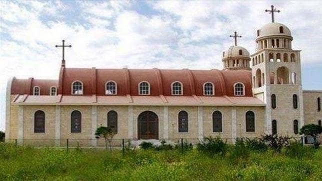 El Estado Islámico dinamita una iglesia cristiana en Siria Iglesia-hanaka--644x362