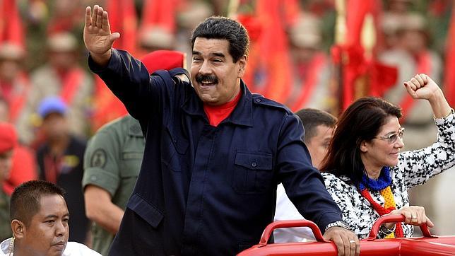 El patético Maduro tacha a Rajoy de 'racista' y le acusa de estar 'detrás de todas las maniobras contra Venezuela' Maduro-afp--644x362