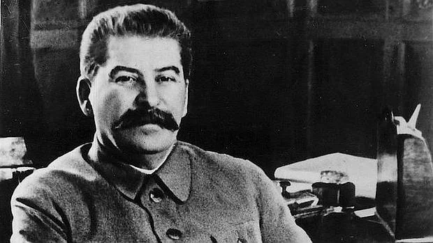 La operación secreta en la que Stalin sacrificó a 77.000 soldados para «distraer» al enemigo Stalin-abc--620x349