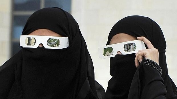 Doce cosas que una mujer no puede hacer en Arabia Saudí Dos--620x349