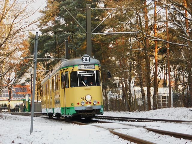 Freitag, 3.2.2012. Bilder aller Umläufe der Strb.-Linien 87 & 88. 04_47_88uxk04