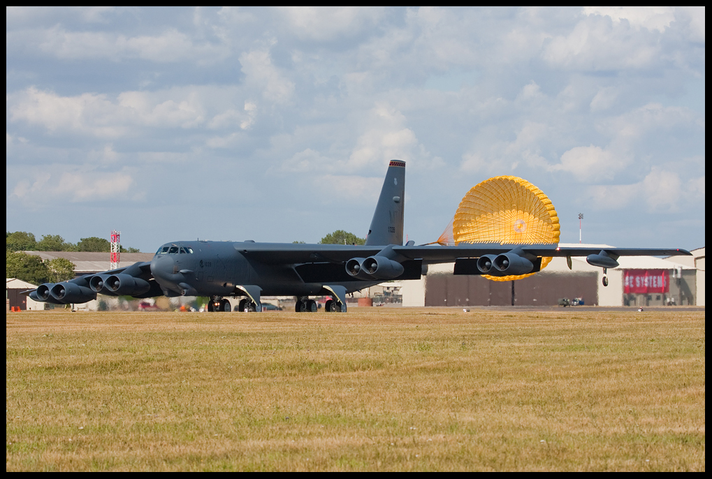 Royal International Air Tattoo 2010 [82x 1000px] 10w0gj