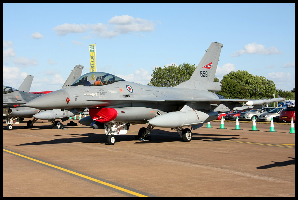 Royal International Air Tattoo 2010 [82x 1000px] 14c6dy