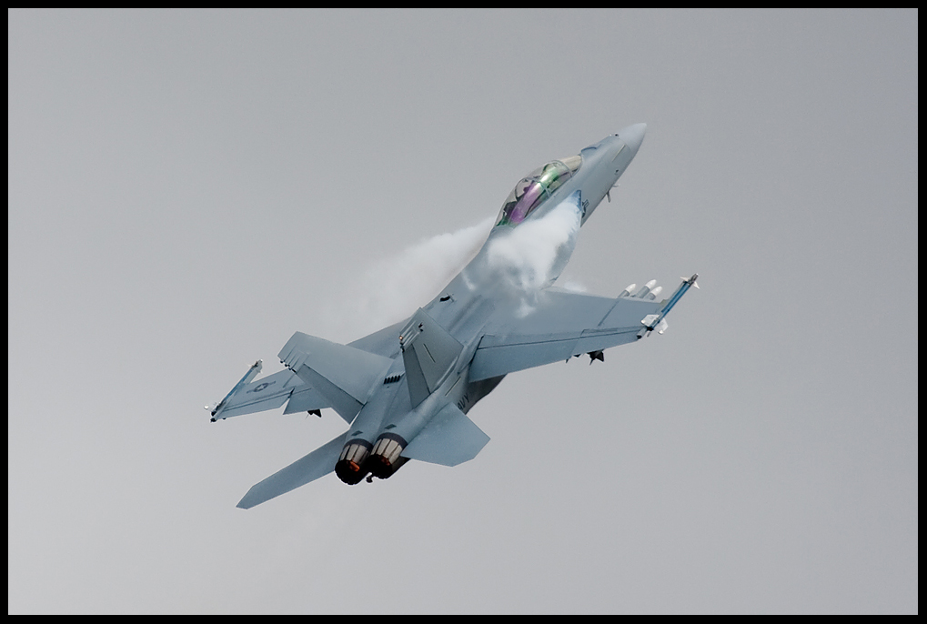 Royal International Air Tattoo 2010 [82x 1000px] 33a3uq