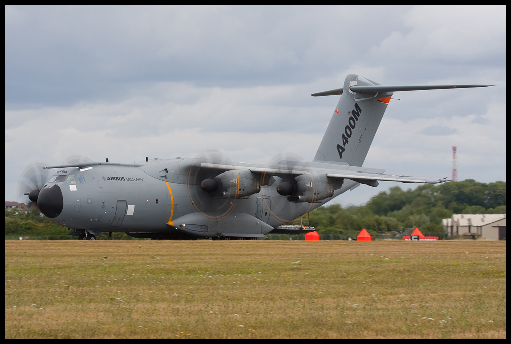 Royal International Air Tattoo 2010 [82x 1000px] 37m4wz