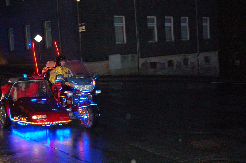 Abendliche Lichterparade beim Goldwingtreffen Dsc_4300syi6n