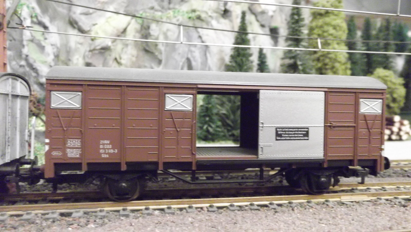 Kleinbahn 311 Güterwagen der ÖBB Dscf20791ty67
