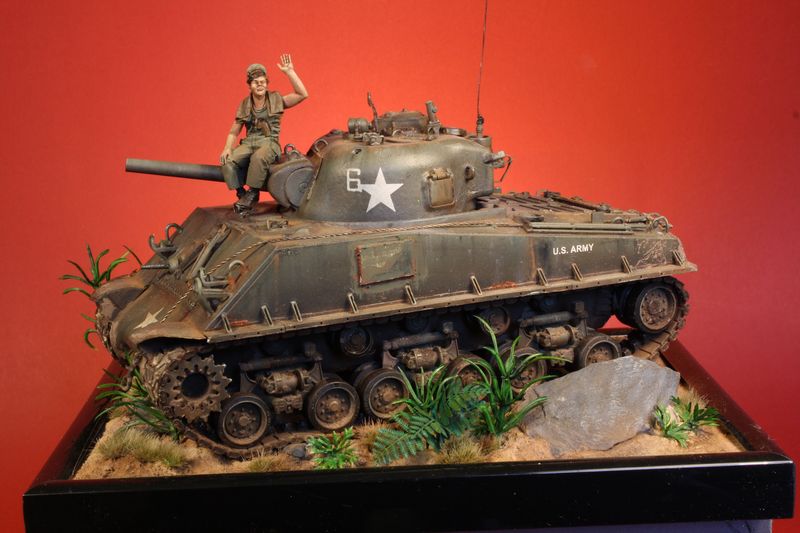 Sherman M4 A3, (105mm) HVSS, Dragon 6354 Img_8961v6un4