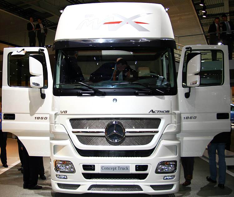 Mercedes Actros SpaceMax V8 Mercedesactrosspacemaxahas