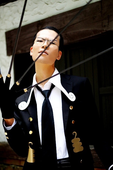 One Piece Cosplay Bilder ^^ - Seite 12 Onepiece-captainkuro01s7ej