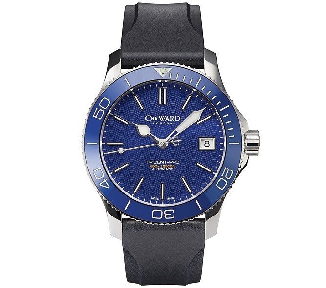 Cherche montre automatique titane cadran bleu. Christopher-Ward-Trident-C60-AUTO-38-BLUE-e1422550899626