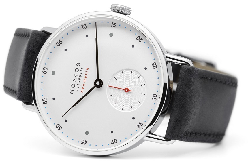 Meister Chronoscope - Junghans Meister, Max Bill et alternatives Nomos-Metro_Neomatik-Watch-10