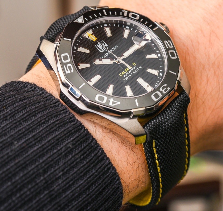 News : TAG Heuer Aquaracer 300M Calibre 5  TAG-Heuer-Aquaracer-Ceramic-300m-2015-aBlogtoWatch-47