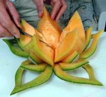 اكبر موسوعة لصور فن النحت على الخضار اكثر من 500 صورة والمزيد Cantalopeflower