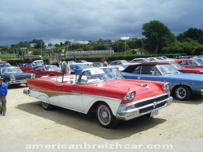 Plusieurs photos : Ford Skyliner (1954–1959) 12carantec24