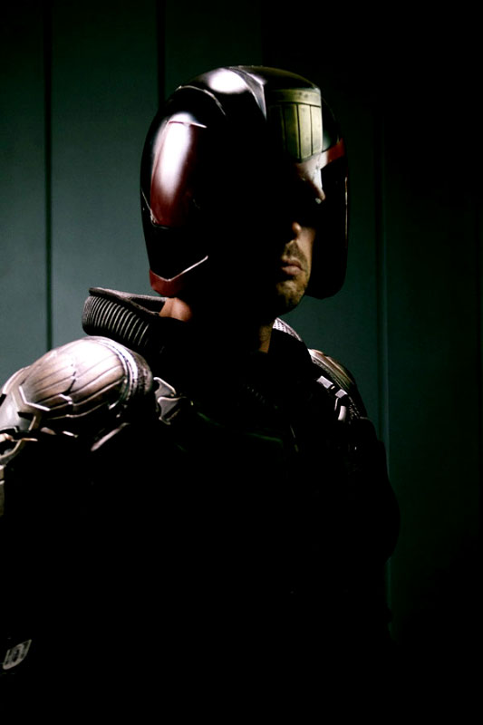 Dredd (Judge Dredd remake) New-image-karl-urban-as-judge-dredd-surface