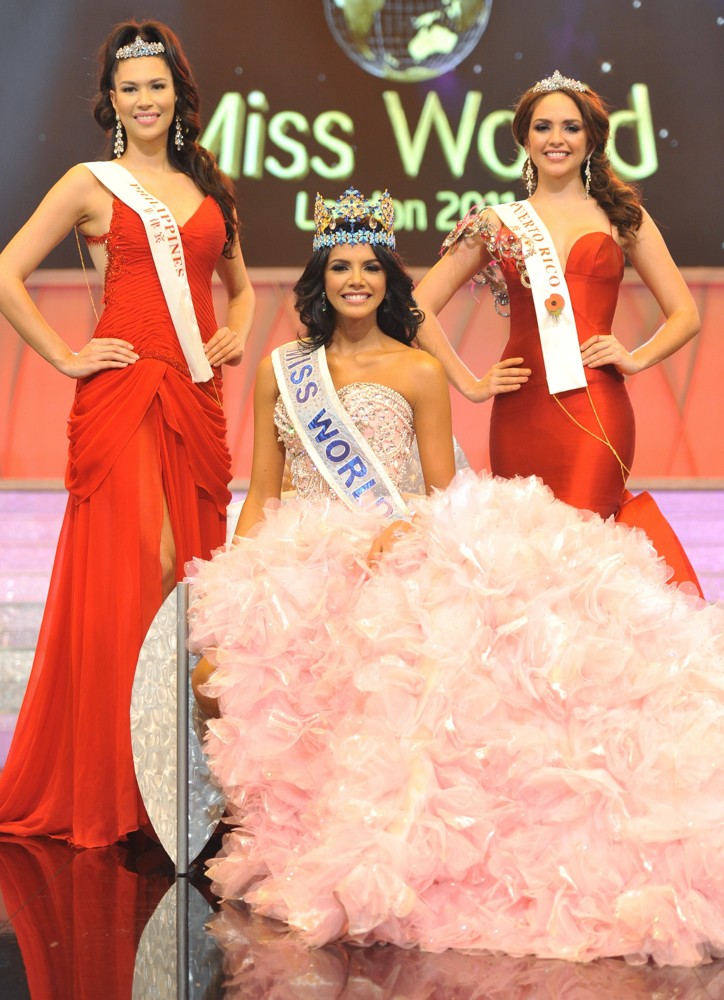 IVIAN SARCOS MISS WORLD 2011 DURANTE SU CORONACION Ivian-sarcos-miss-world-2011-10