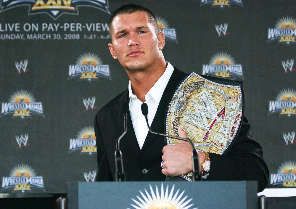 WWE Raw desde Baltimore, Maryland Randy-orton-a-press-conference-for-wrestlemania-xxiv-04