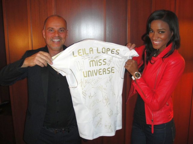  MISS UNIVERSE 2011 OFFICIAL THREAD: Leila Lopes (Angola) - Page 8 Phoca_thumb_l_AdF_BBLA_09