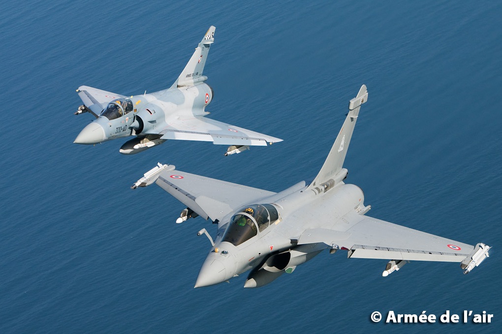 هل ستشتري الجزائر رافل و ميراج - صفحة 2 Mirage-2000-e-Rafale-foto-2-Armee-de-lair