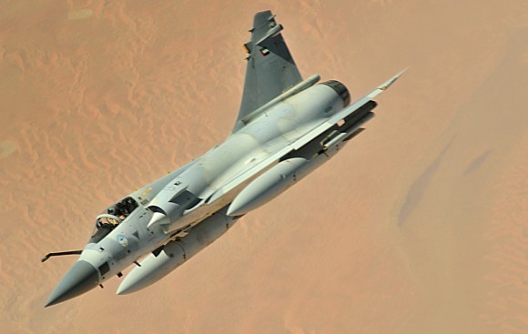 [Brasil] FX-2 'pechinchando' entre Super Hornet novo e Mirage 2000 usado UAE_Mirage_2000-580x367