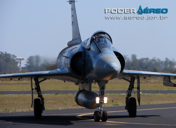 F-5 E/F en venta. - Página 22 Domingo-aereo-AFA-2011-Mirage-2000C-4-foto-Poggio-580x421