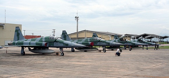 avioes - [Portugal] TAP ganha contrato de manutenção de aviões da Força Aérea Brasileira IMG_0094a-580x268