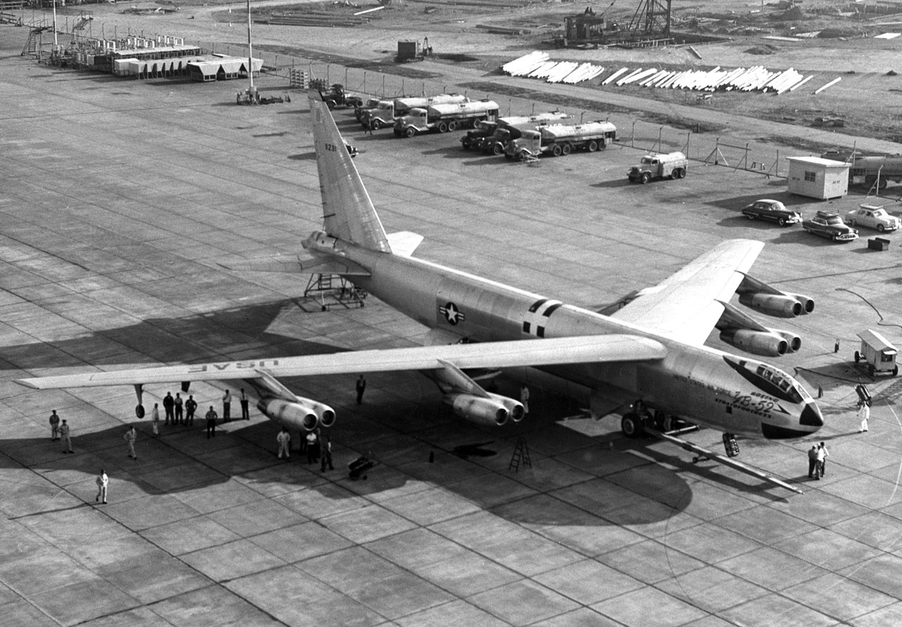 60 años del primer vuelo del B-52 Stratofortress Boeing-P12755