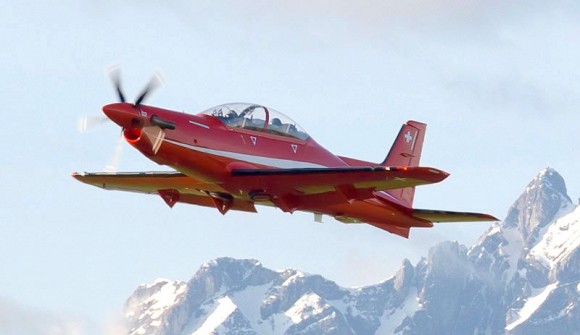 Los Super Tucano de Chile PC-21-foto-For%C3%A7a-A%C3%A9rea-Su%C3%AD%C3%A7a-580x335