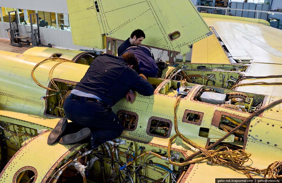 92 Su-34 Fullback para Rusia Su-34-factory-6