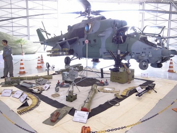 Brasil: Firme interés en armamento antiaéreo ruso AH-2-Sabre-foto-FAB-580x435