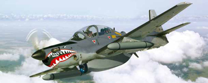 Noticias de EMBRAER - Página 4 A-29-Super-Tucano-com-Recce-Pod-SAR-abertura-sint%C3%A9tica-da-banda-P-para-varredura-e-detec%C3%A7%C3%A3o-recorte-ilustra%C3%A7%C3%A3o-Embraer