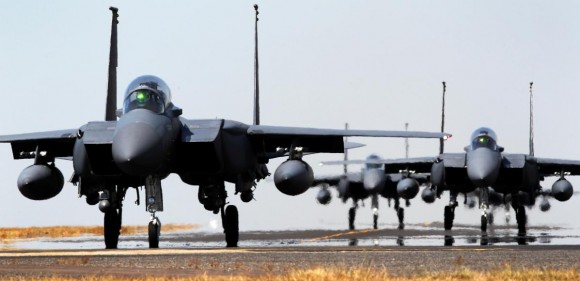 Cazas F-15, F-16, F-18, y Gripen en el ejercicio Australiano Pitch Black 14 Pitch-Black-14-F-15-de-Cingapura-foto-2-MD-Australia-580x281