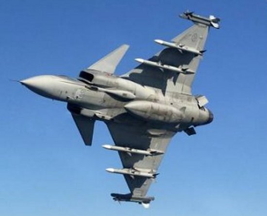 المقاتلة السويدية Saab JAS 39 Gripen Gripen_07